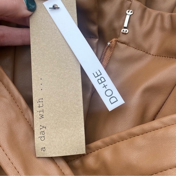 DO+BE Faux Leather Skirt Tan Size Small NWT - Picture 9 of 13